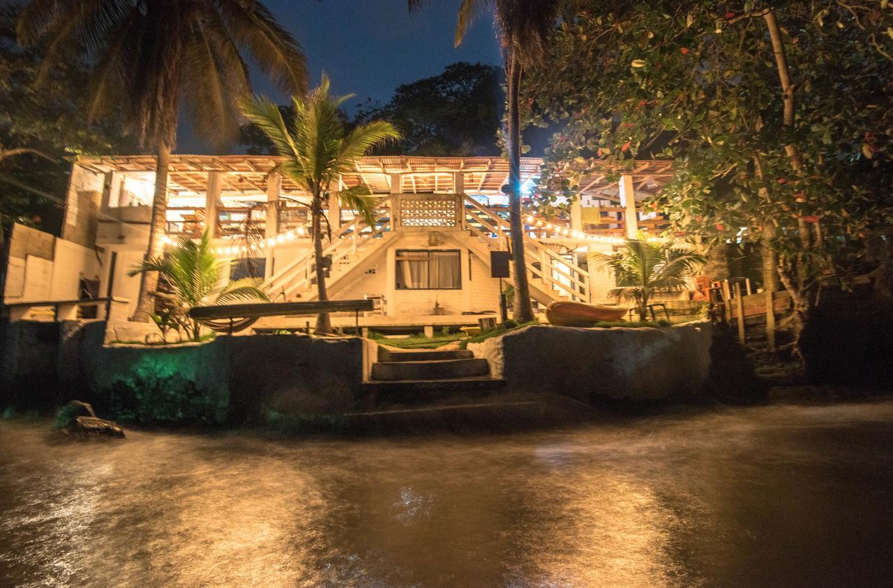 Hostal La Mariapolis Necoclí Exteriör bild